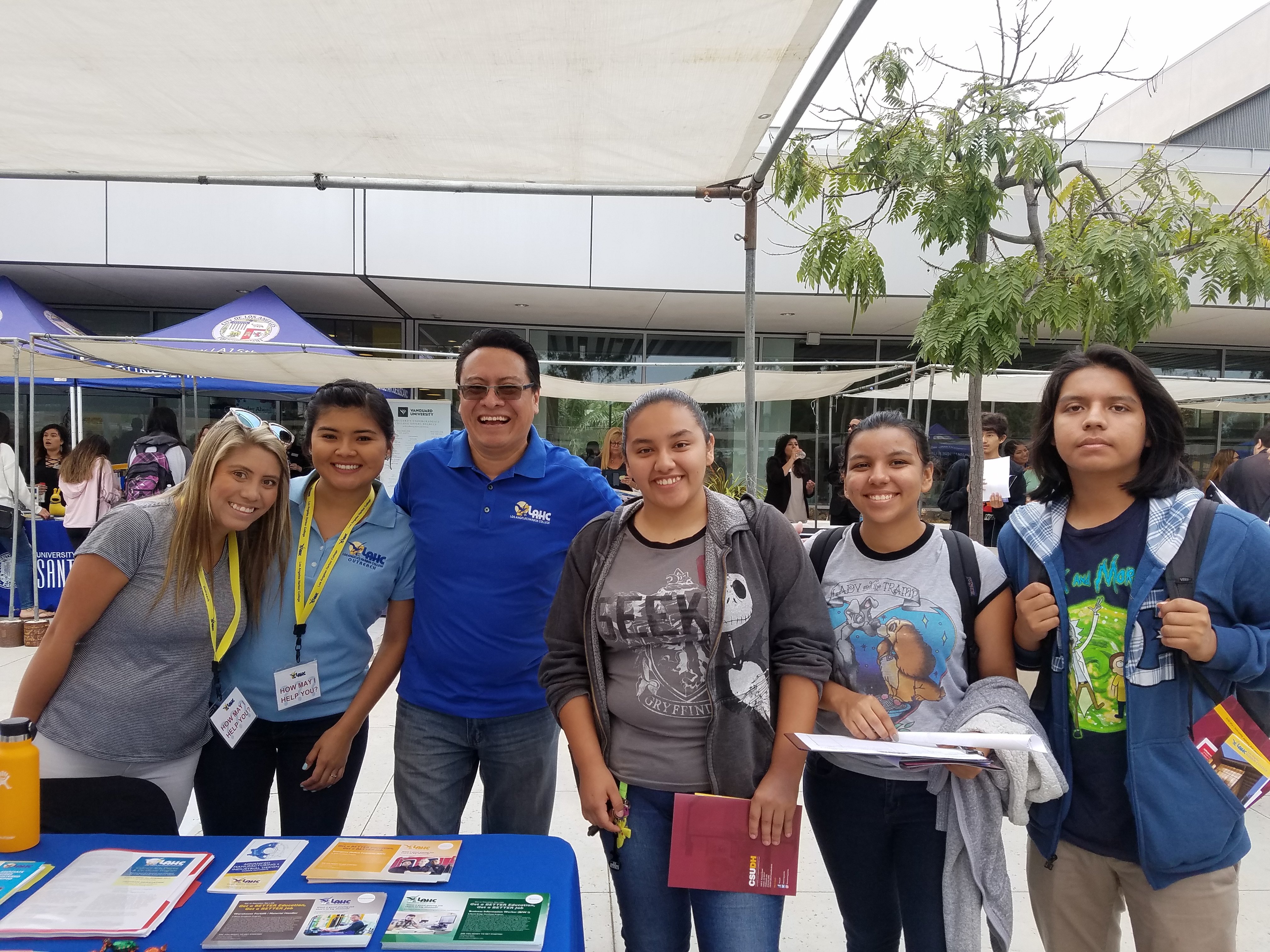 Counselors with Students at Outsearch Event