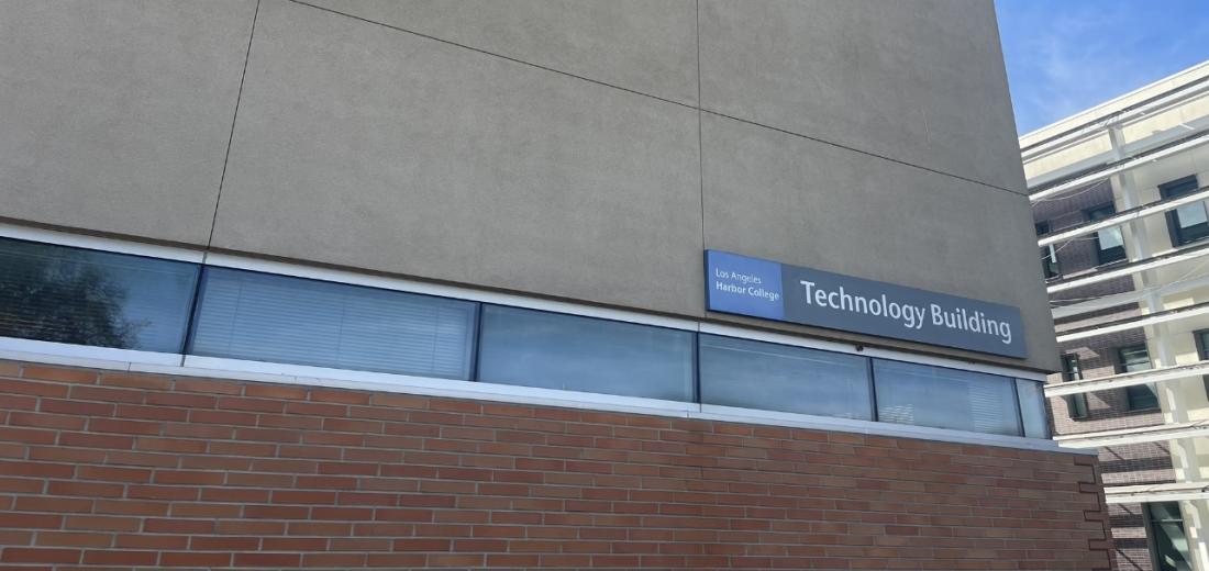 Technology Building, Room 118